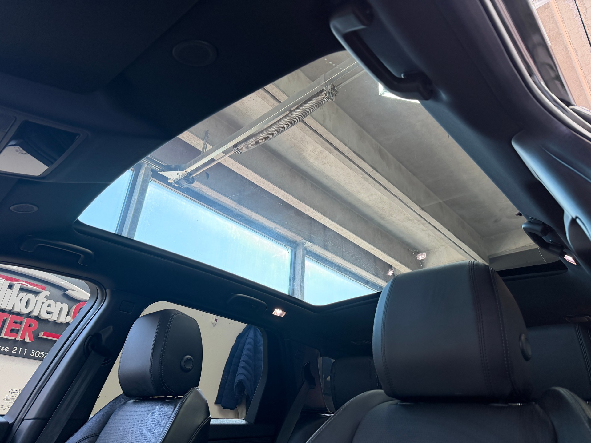 LAND ROVER Discovery Sport R Dyn P250 2.0 Si4 MHEV SE AT9-image-11