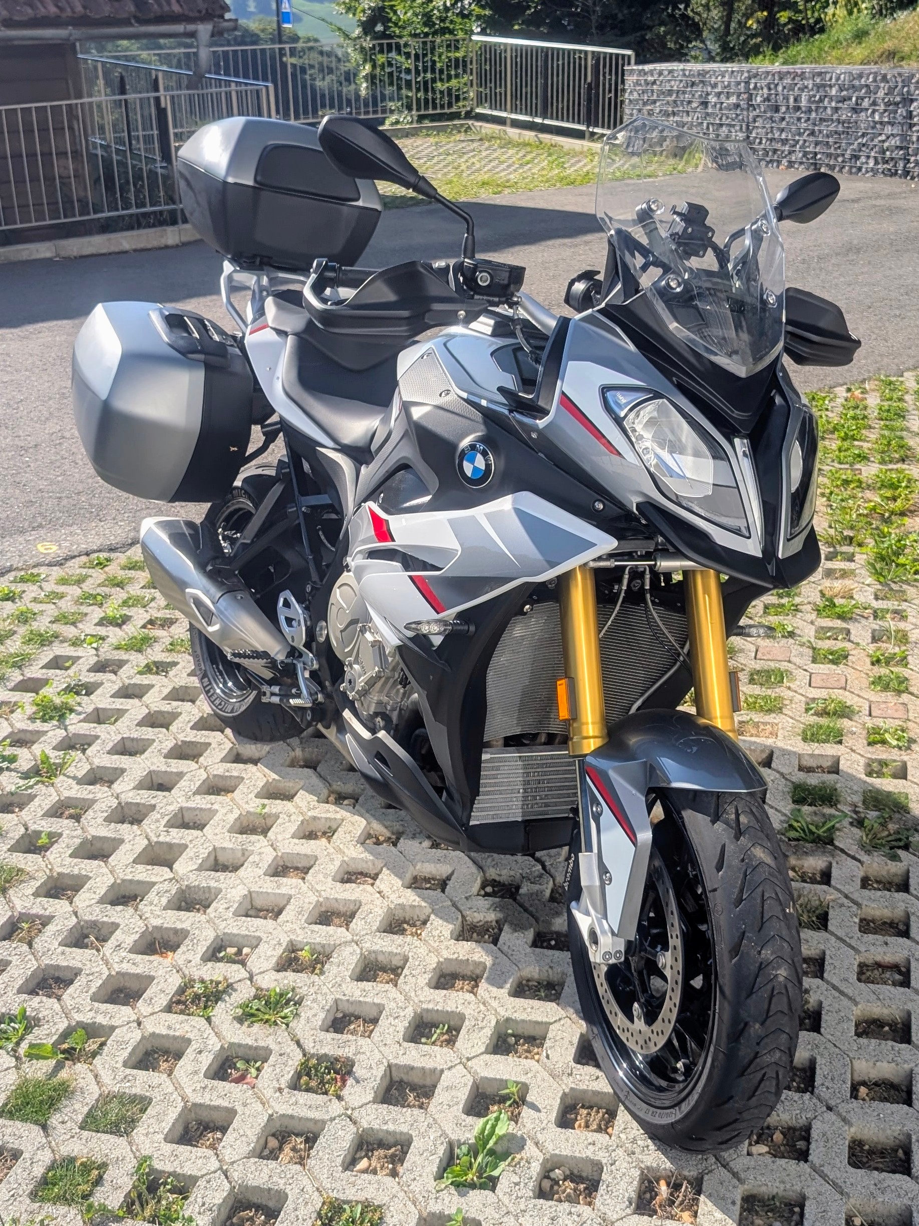 BMW S 1000 XR ABS-image-1