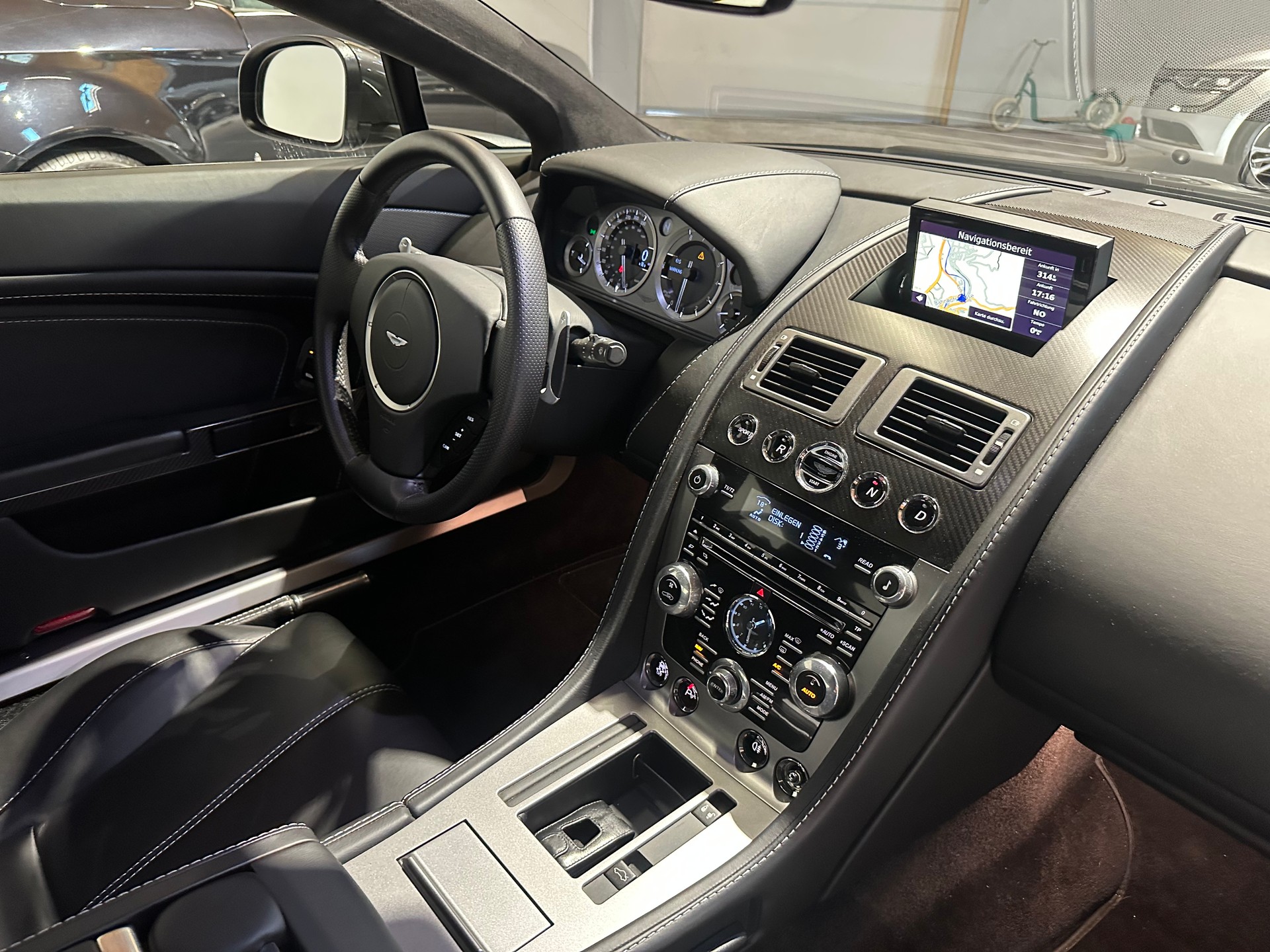 ASTON MARTIN V8 Vantage 4.7 Sportshift/In perfektem Zustand/Lückenlos bei AM gewartet-image-19