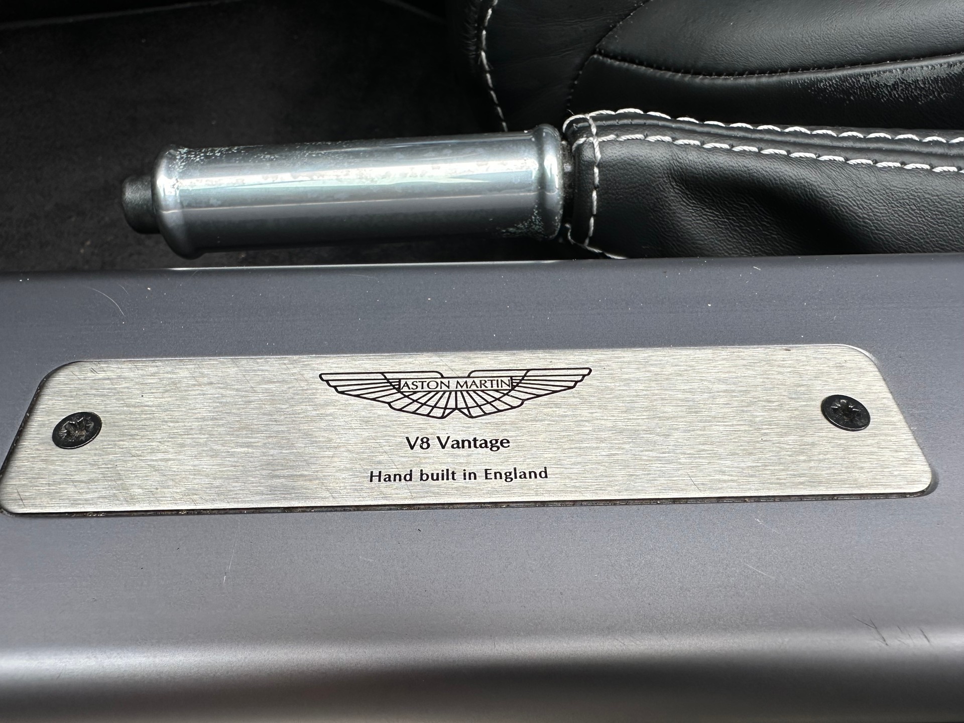 ASTON MARTIN V8 Vantage 4.7 Sportshift/In perfektem Zustand/Lückenlos bei AM gewartet-image-11
