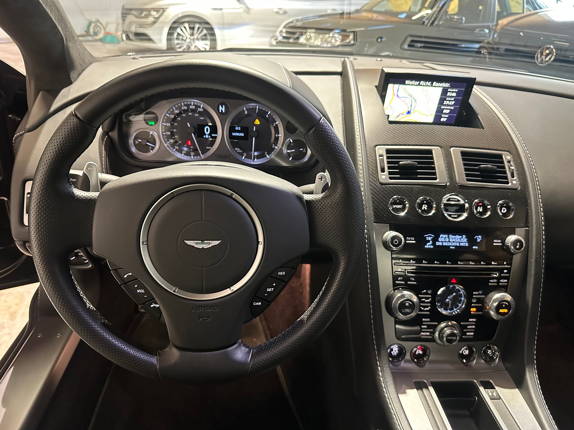 ASTON MARTIN V8 Vantage 4.7 Sportshift/In perfektem Zustand/Lückenlos bei AM gewartet-image-18