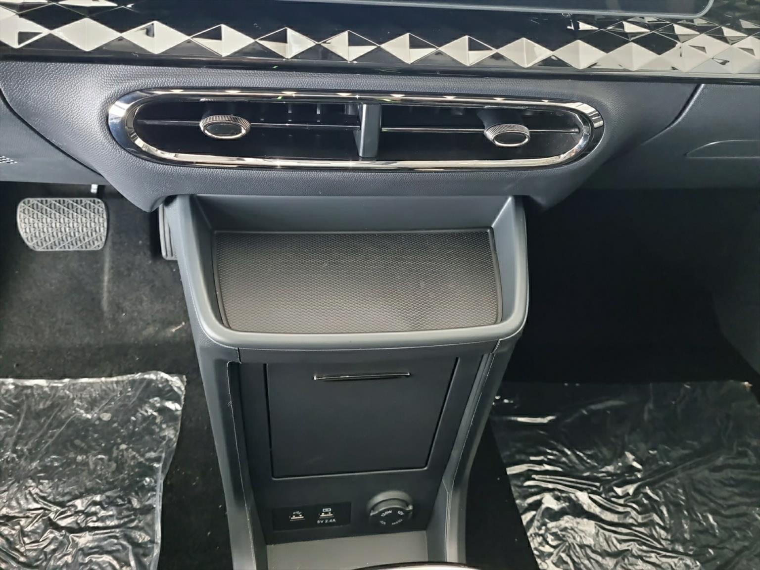 JAC E30X Elektro 51 kWh 374km Reichweite-image-11