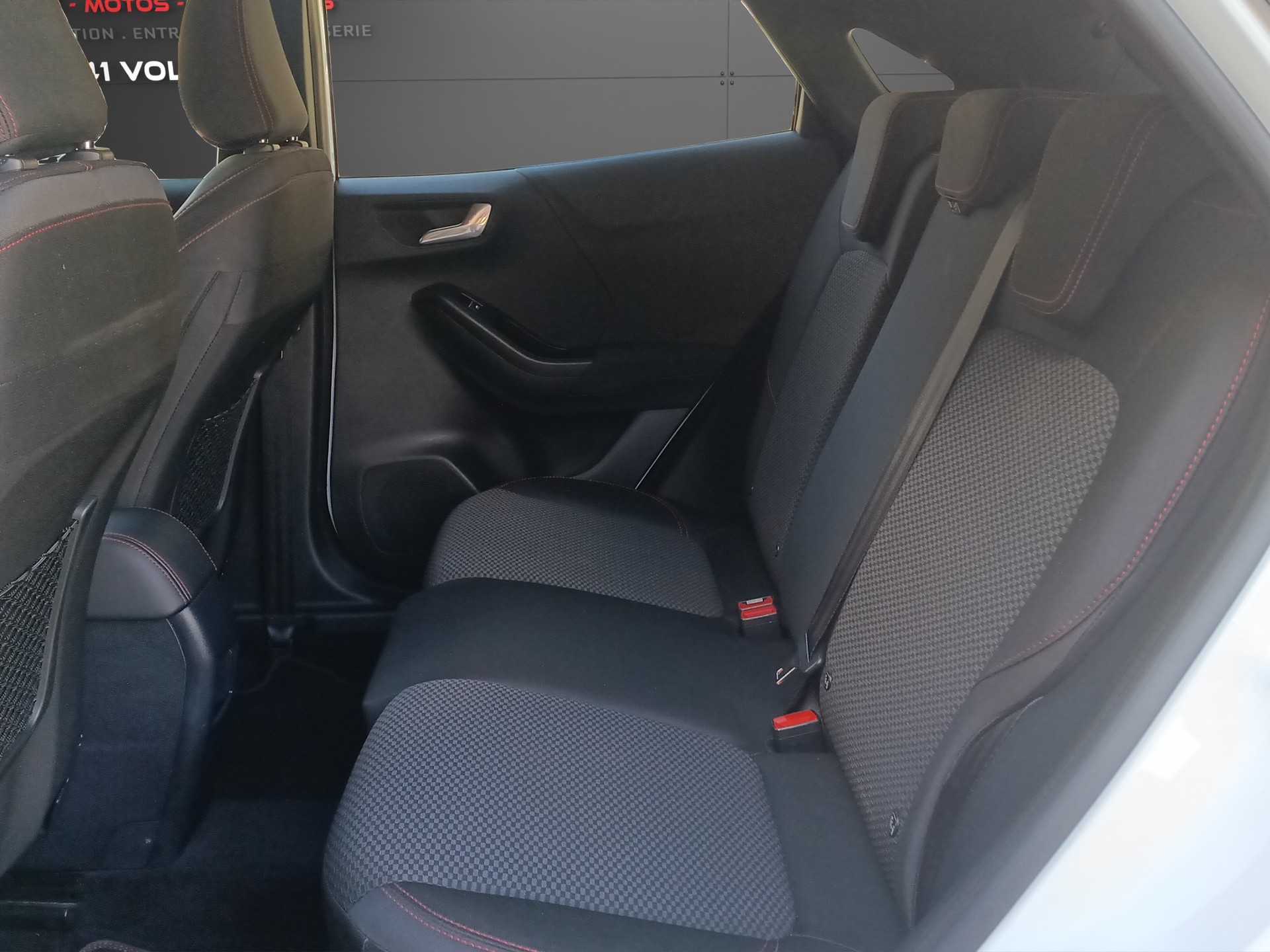FORD Puma 1.0 MHEV ST-Line-image-11