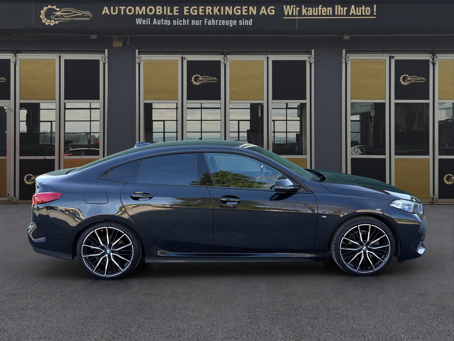 BMW 218i Gran Coupé M Sport-showroom-element-3
