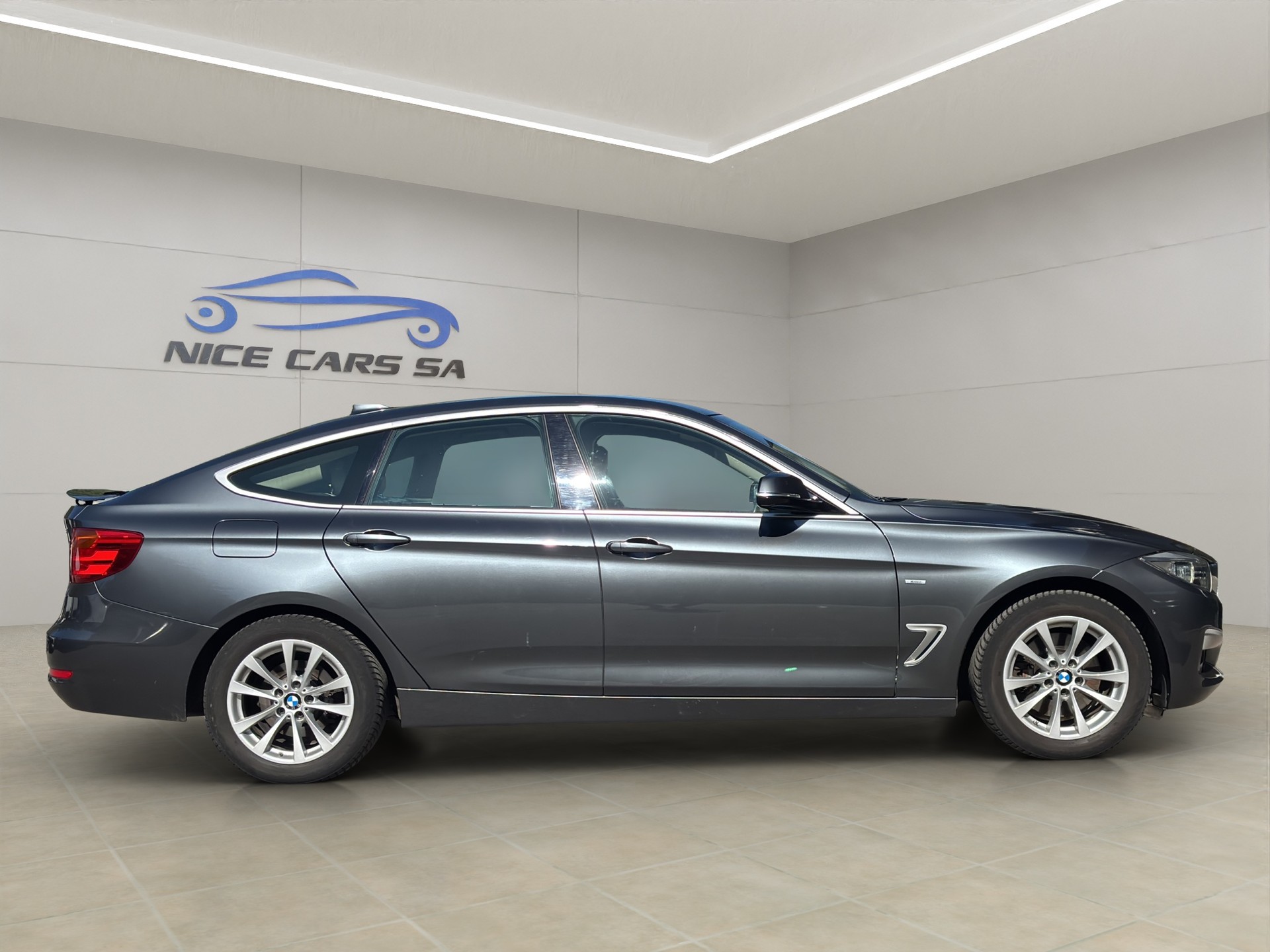 BMW 328i GT xDrive Modern Line Steptronic-image-10