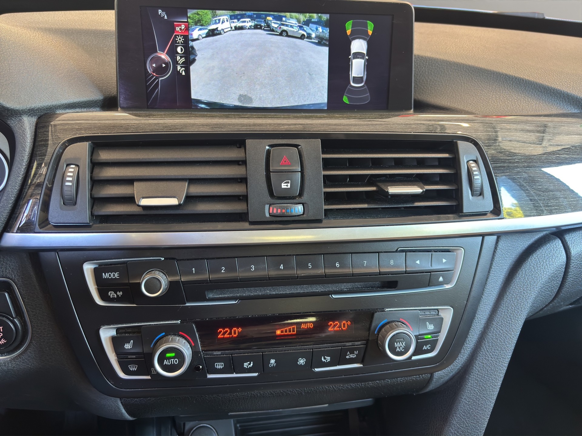 BMW 328i GT xDrive Modern Line Steptronic-image-14