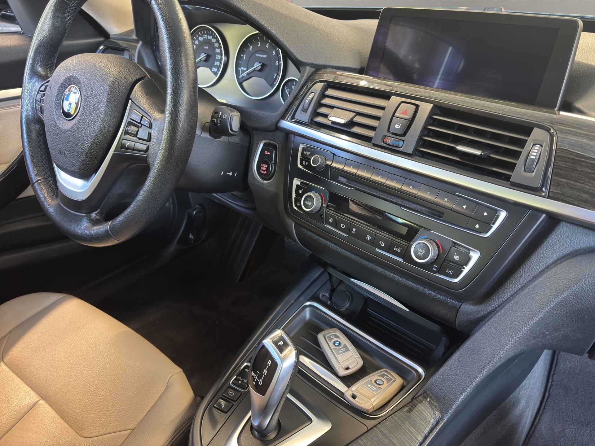 BMW 328i GT xDrive Modern Line Steptronic-image-19