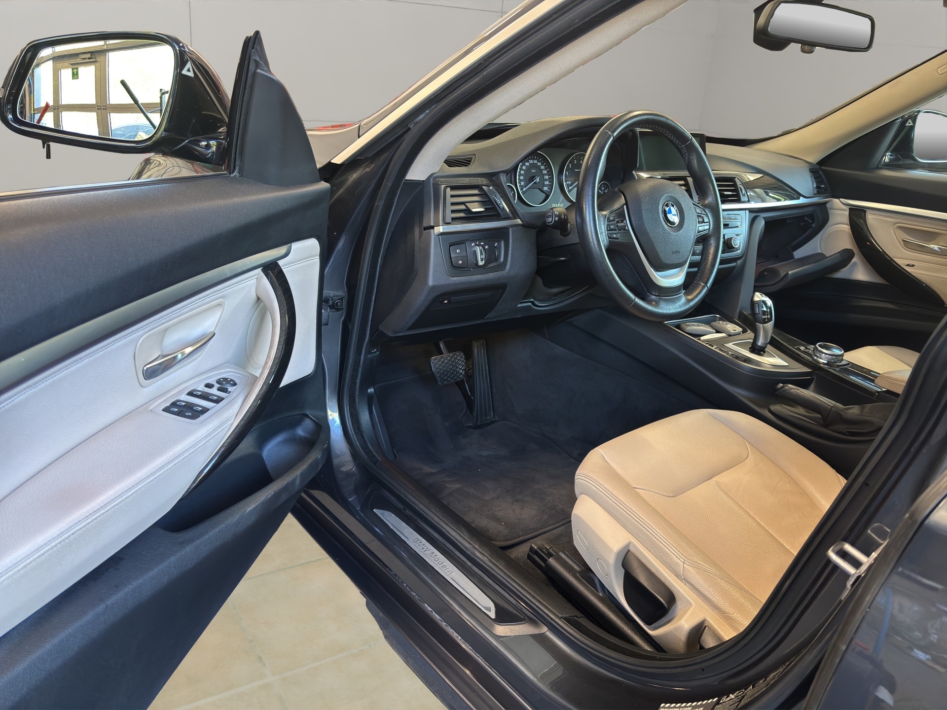 BMW 328i GT xDrive Modern Line Steptronic-image-17