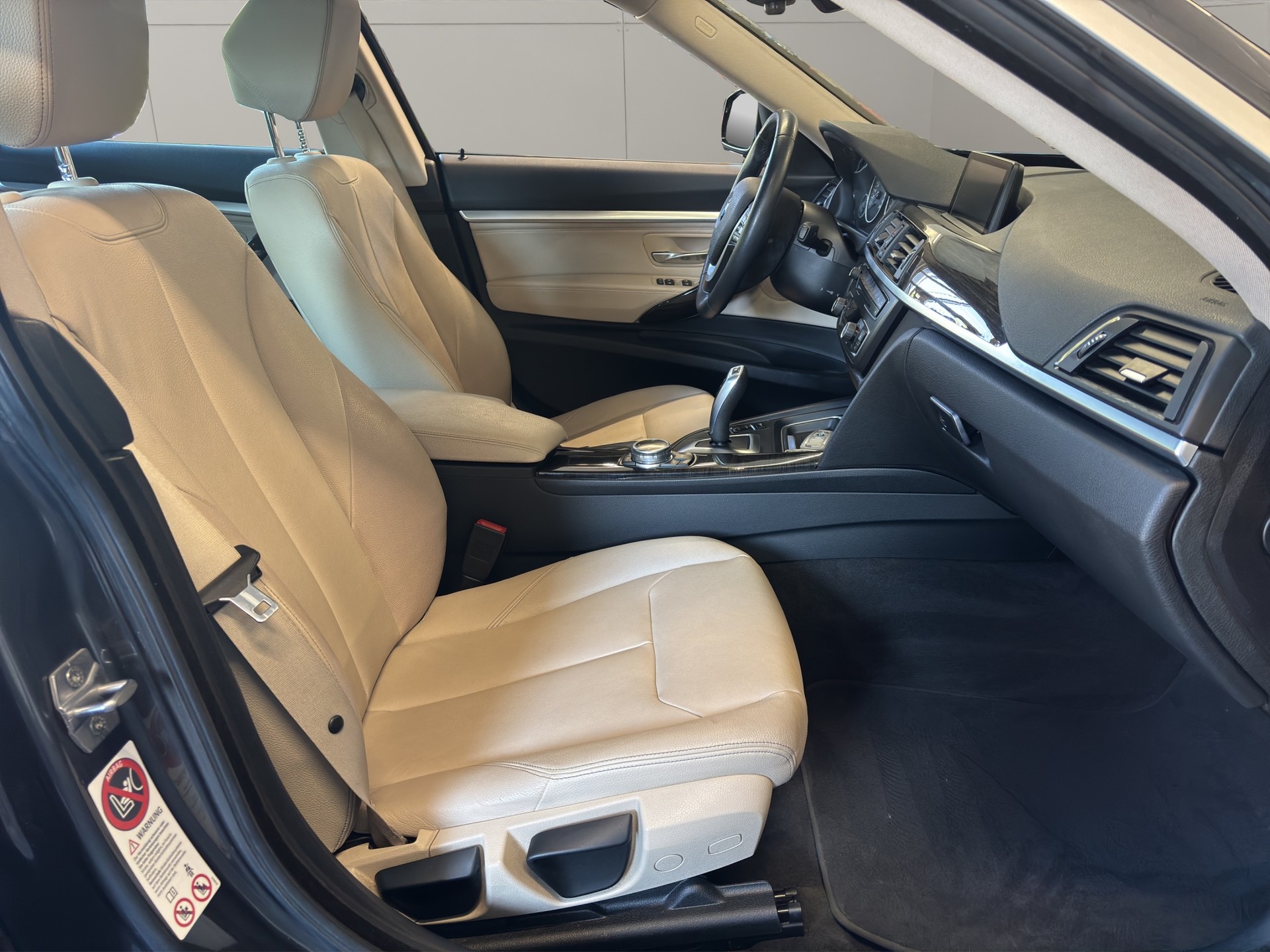 BMW 328i GT xDrive Modern Line Steptronic-image-20