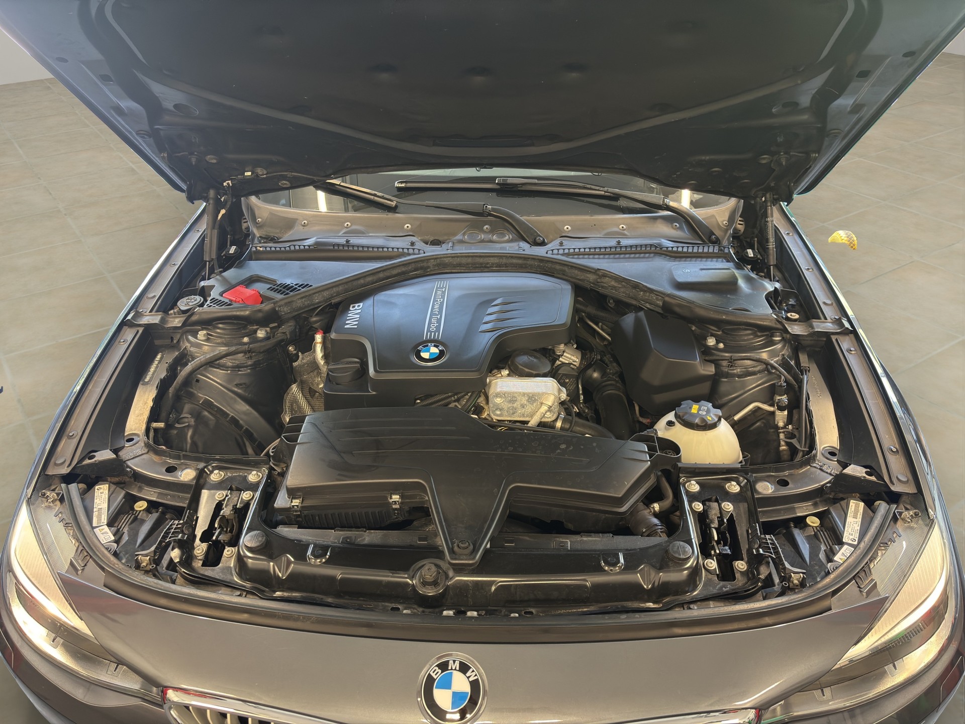 BMW 328i GT xDrive Modern Line Steptronic-image-27