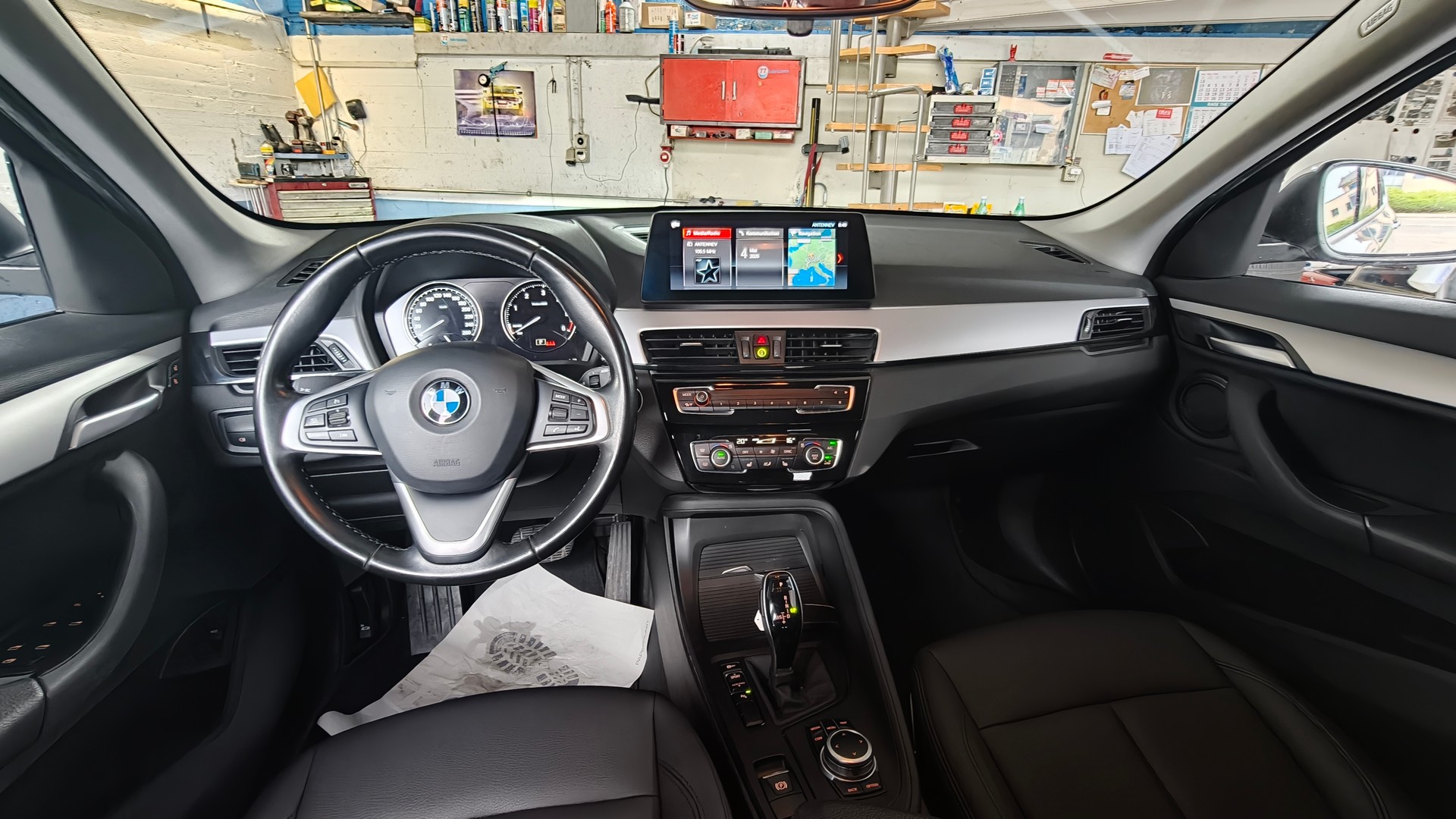 BMW X1 sDrive 18d xLine Steptronic-image-14