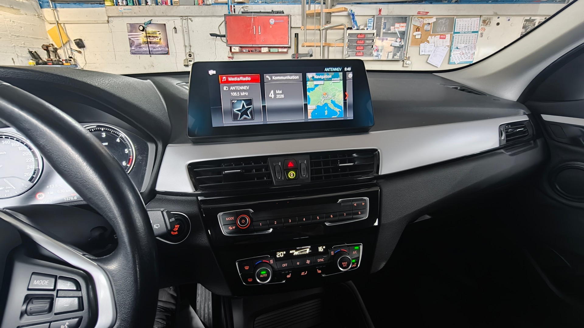 BMW X1 sDrive 18d xLine Steptronic-image-13