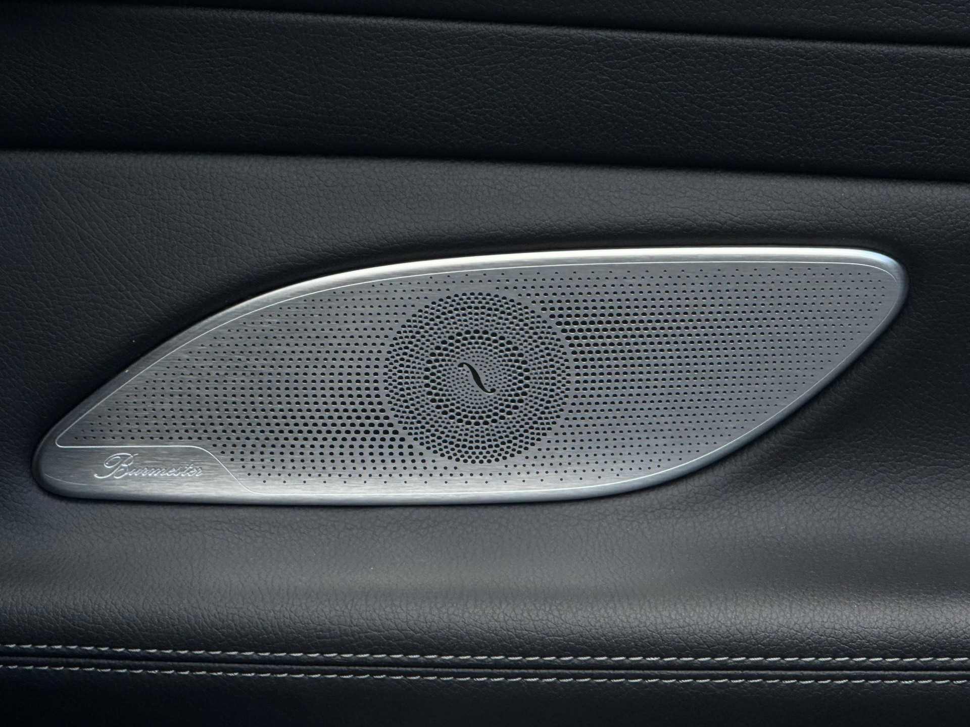 MERCEDES-BENZ E 450 Cabriolet AMG Line 4 Matic 9G-Tronic-image-26