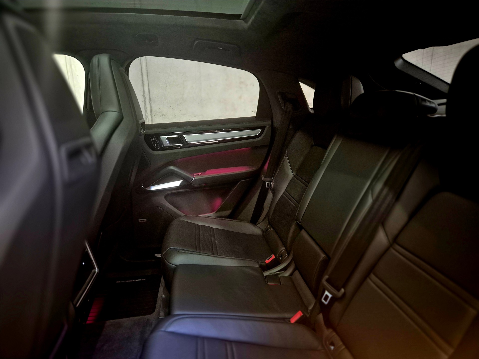 PORSCHE Cayenne Turbo Coupé-image-16