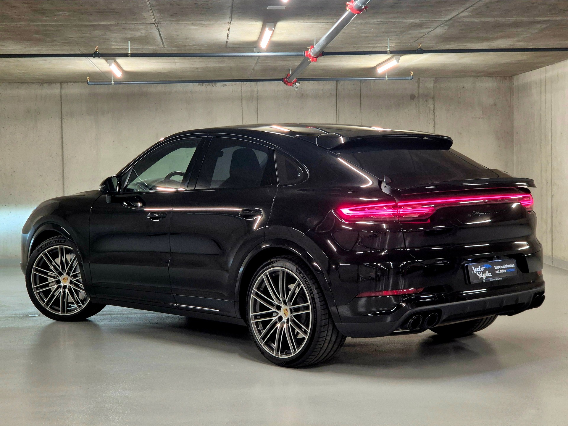 PORSCHE Cayenne Turbo Coupé-image-7