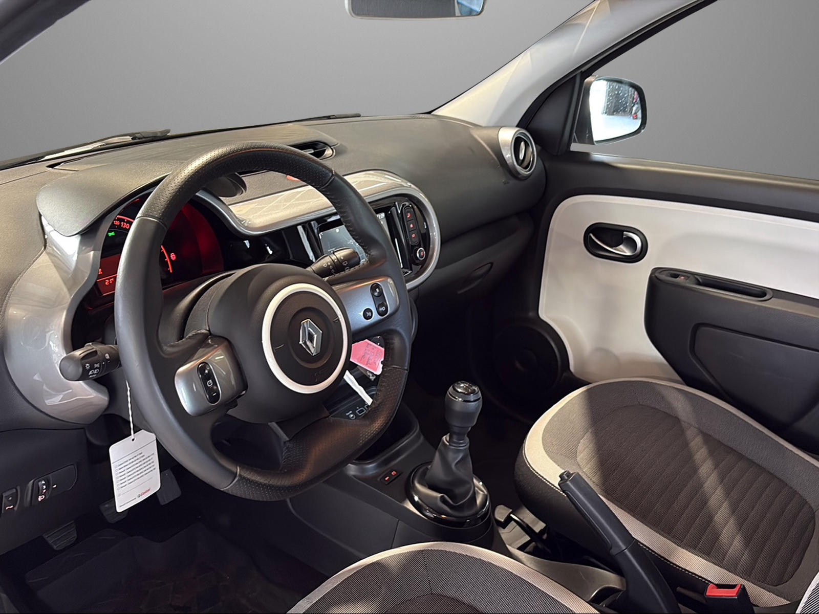 RENAULT Twingo SCe 65 Zen-image-7