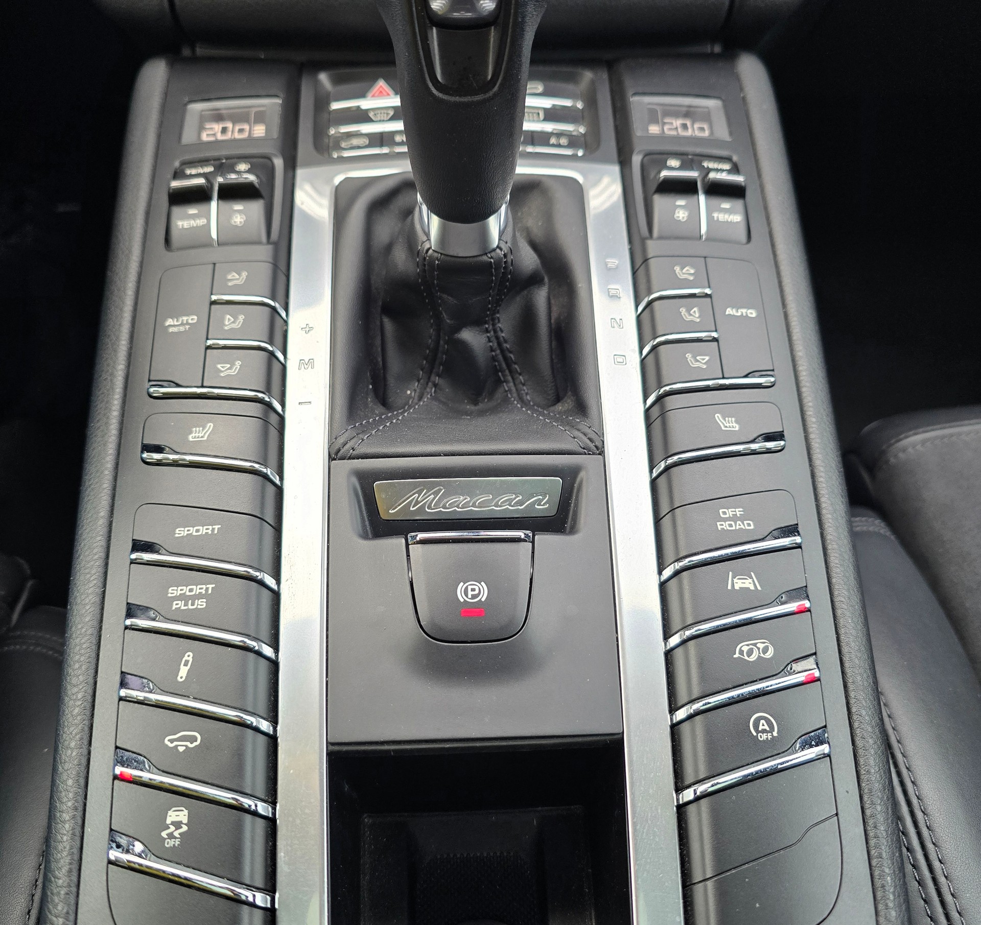 PORSCHE Macan GTS PDK PACK CHRONO-image-13