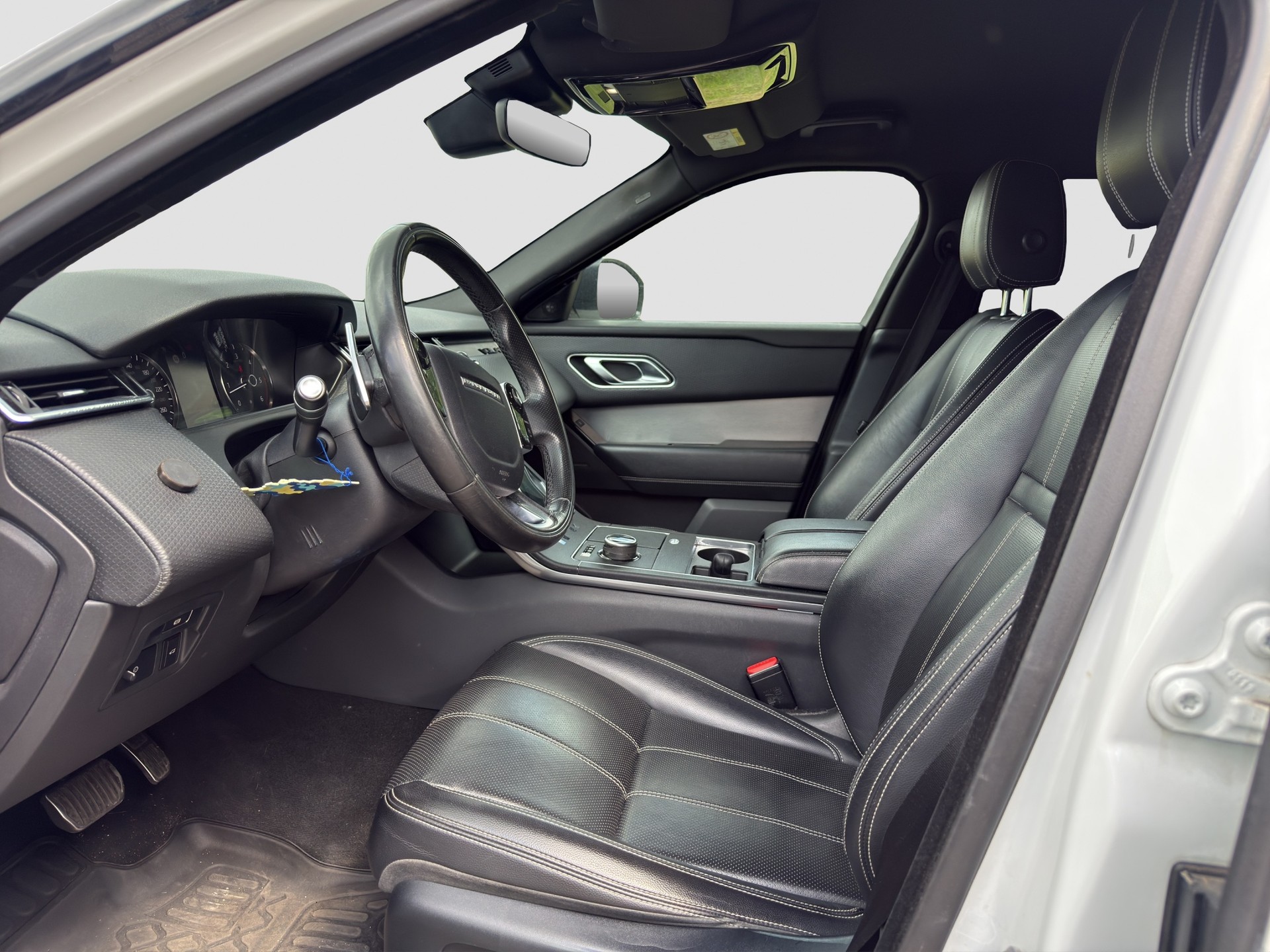 LAND ROVER Range Rover Velar R-Dynamic D 275 S Automatic ** Frisch ab MFK und Service **-image-8
