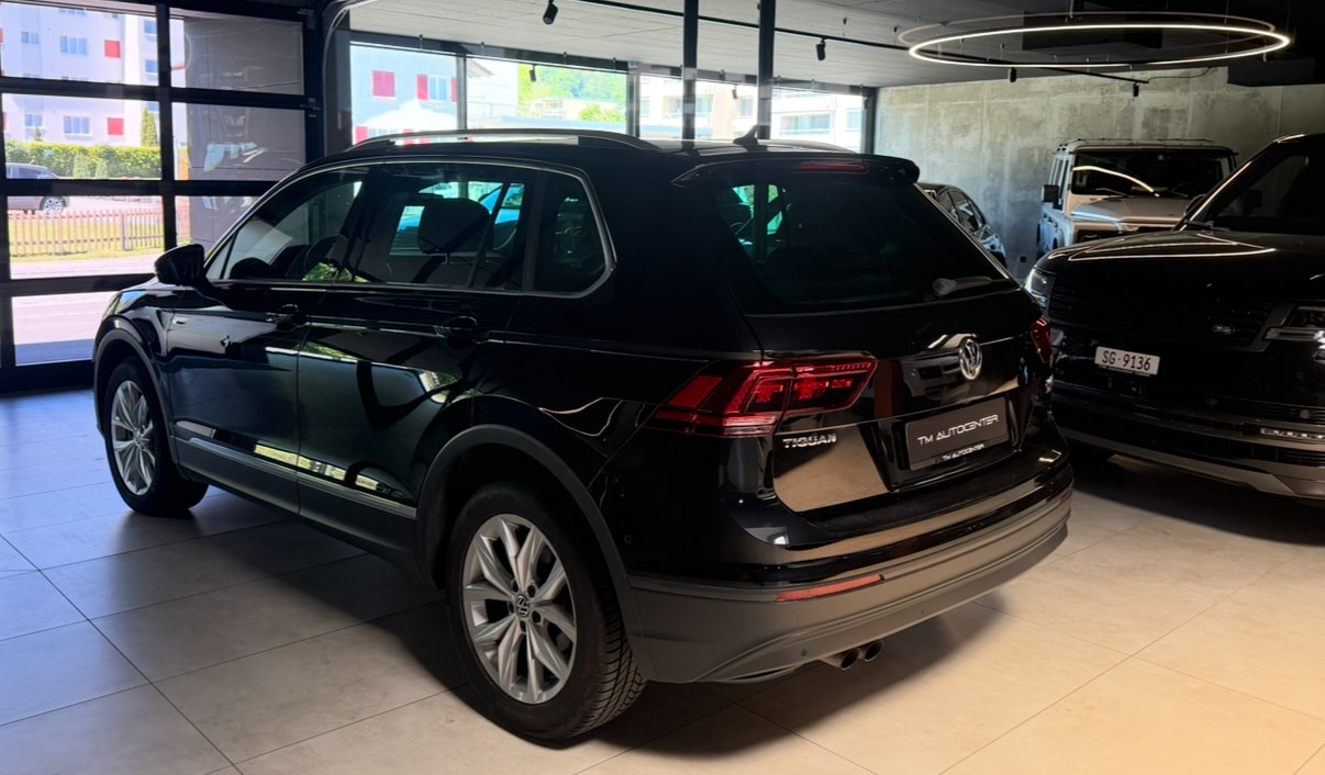 VW Tiguan 2.0TSI Comfortline 4Motion DSG-image-2