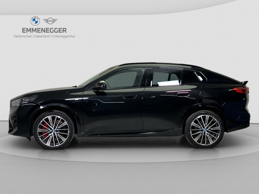BMW iX2 xDrive 30 M Sport Pro-showroom-element-1