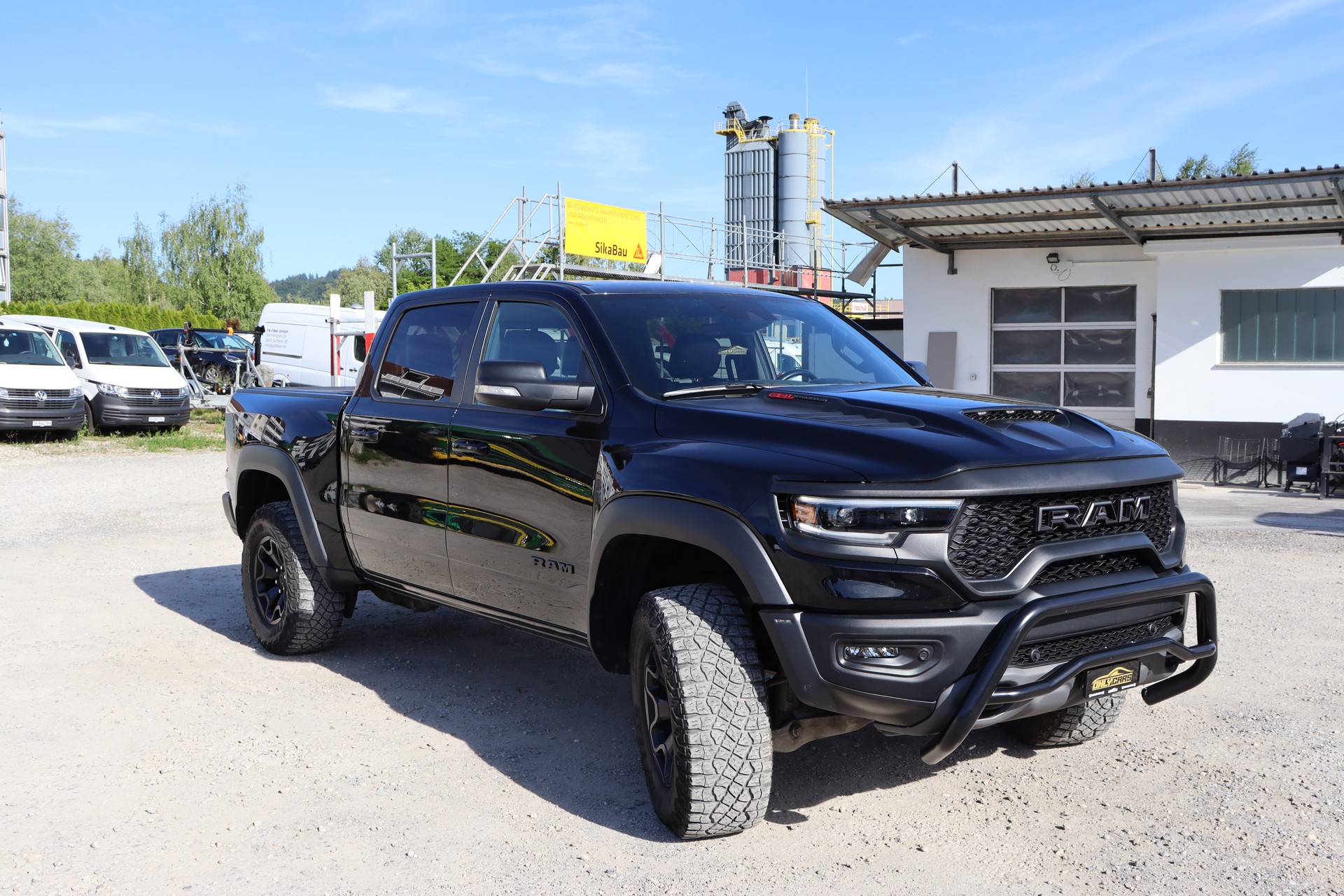DODGE RAM TRX-showroom-element-2