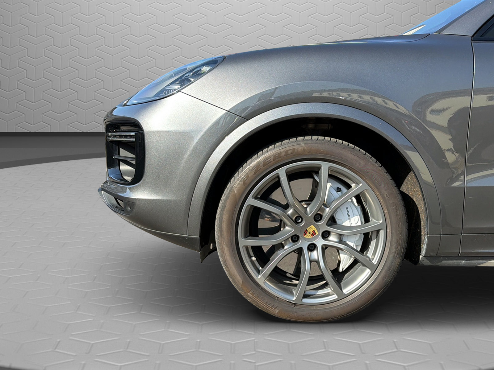 PORSCHE Cayenne Turbo-image-8