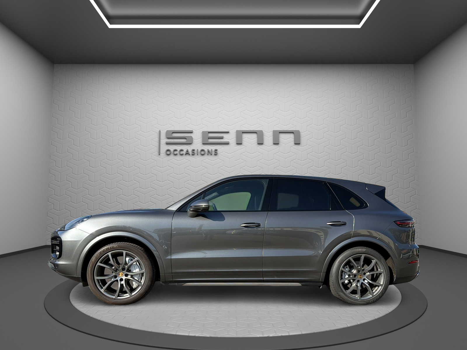 PORSCHE Cayenne Turbo-showroom-element-2