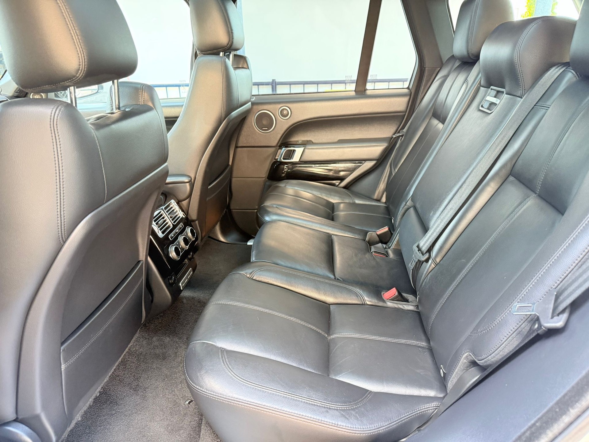 LAND ROVER Range Rover 3.0 TDV6 Vogue Automatic-image-10