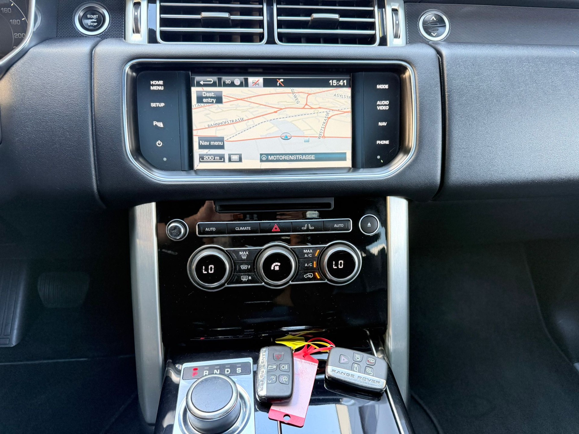 LAND ROVER Range Rover 3.0 TDV6 Vogue Automatic-image-7