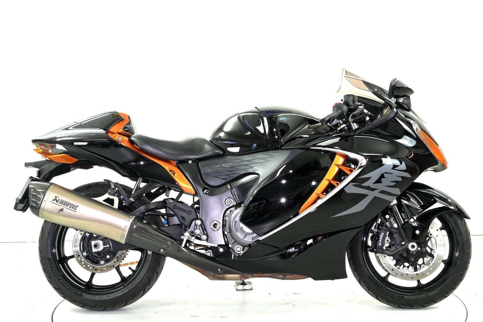 SUZUKI GSX 1300 R Hayabusa-showroom-element-3