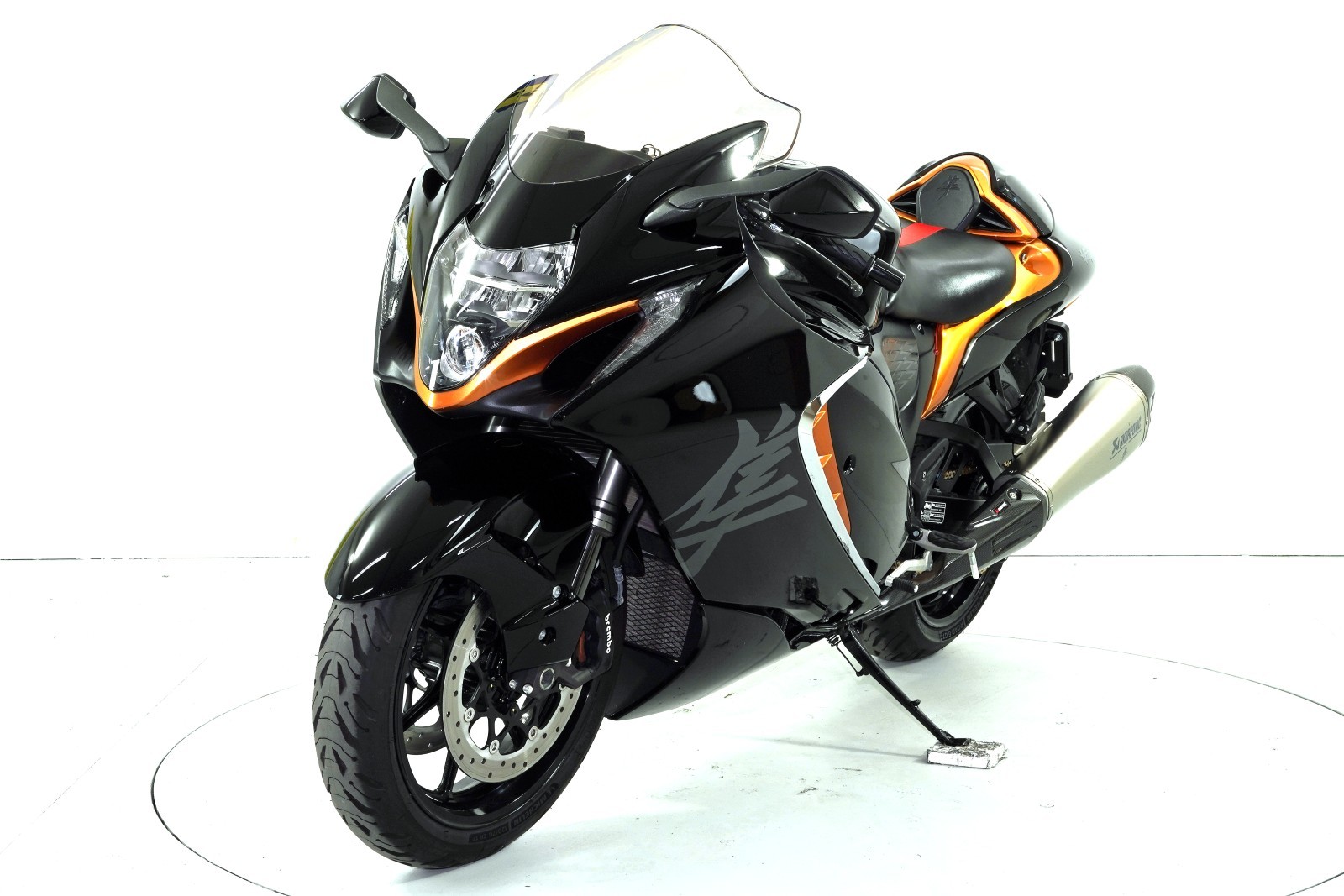 SUZUKI GSX 1300 R Hayabusa-showroom-element-2