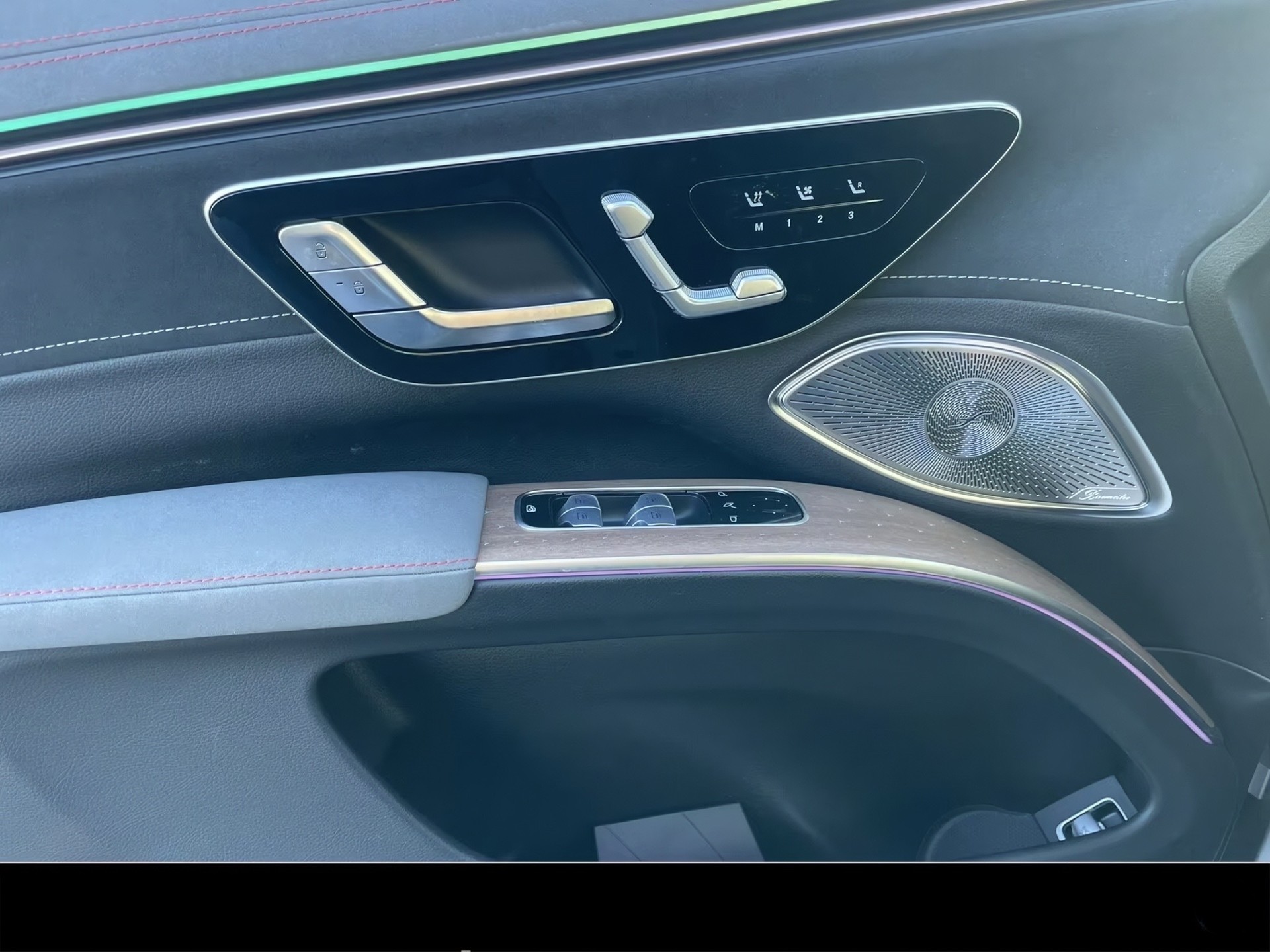 MERCEDES-BENZ EQS SUV 450 4Matic AMG Line Premium-image-21
