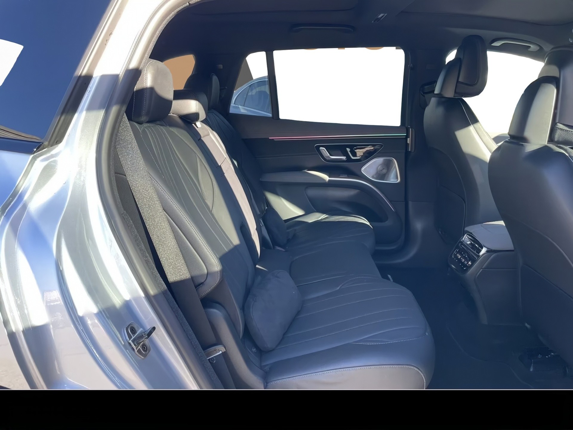 MERCEDES-BENZ EQS SUV 450 4Matic AMG Line Premium-image-24