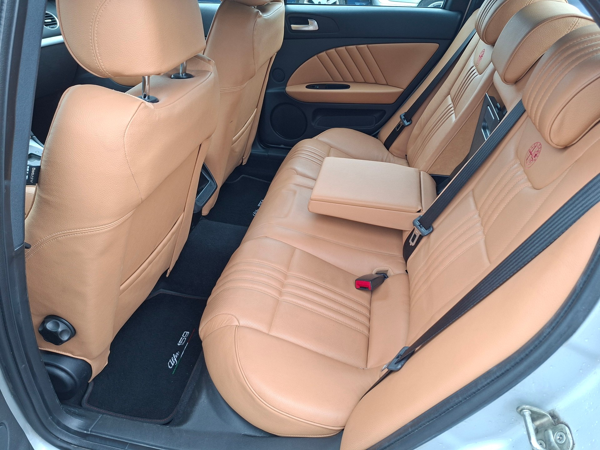 ALFA ROMEO 159 3.2 JTS Q4 TI Q-Tronic-image-9