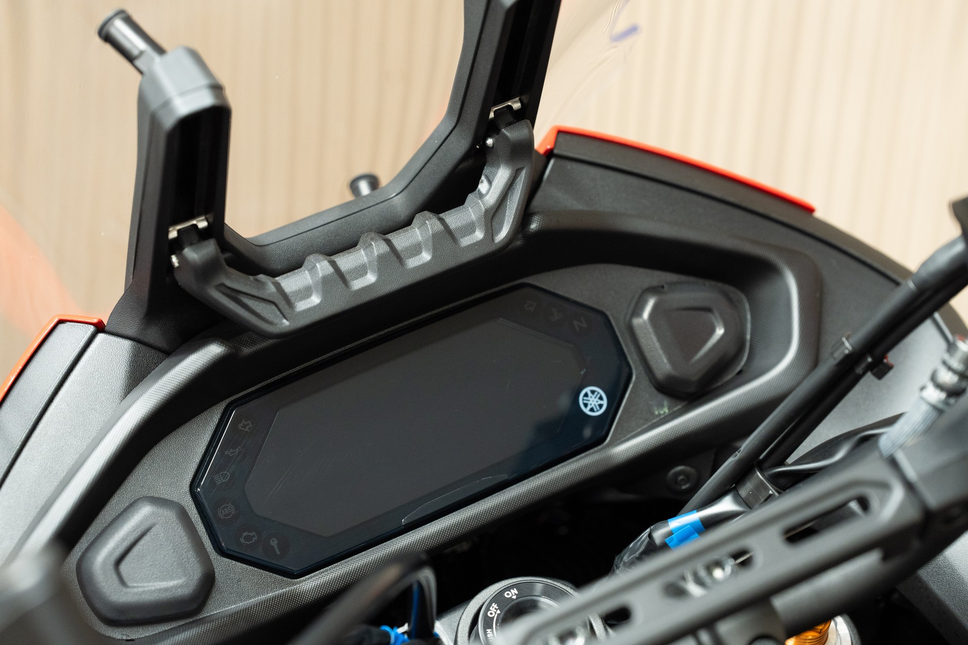 YAMAHA Tracer 7 GT-showroom-element-3