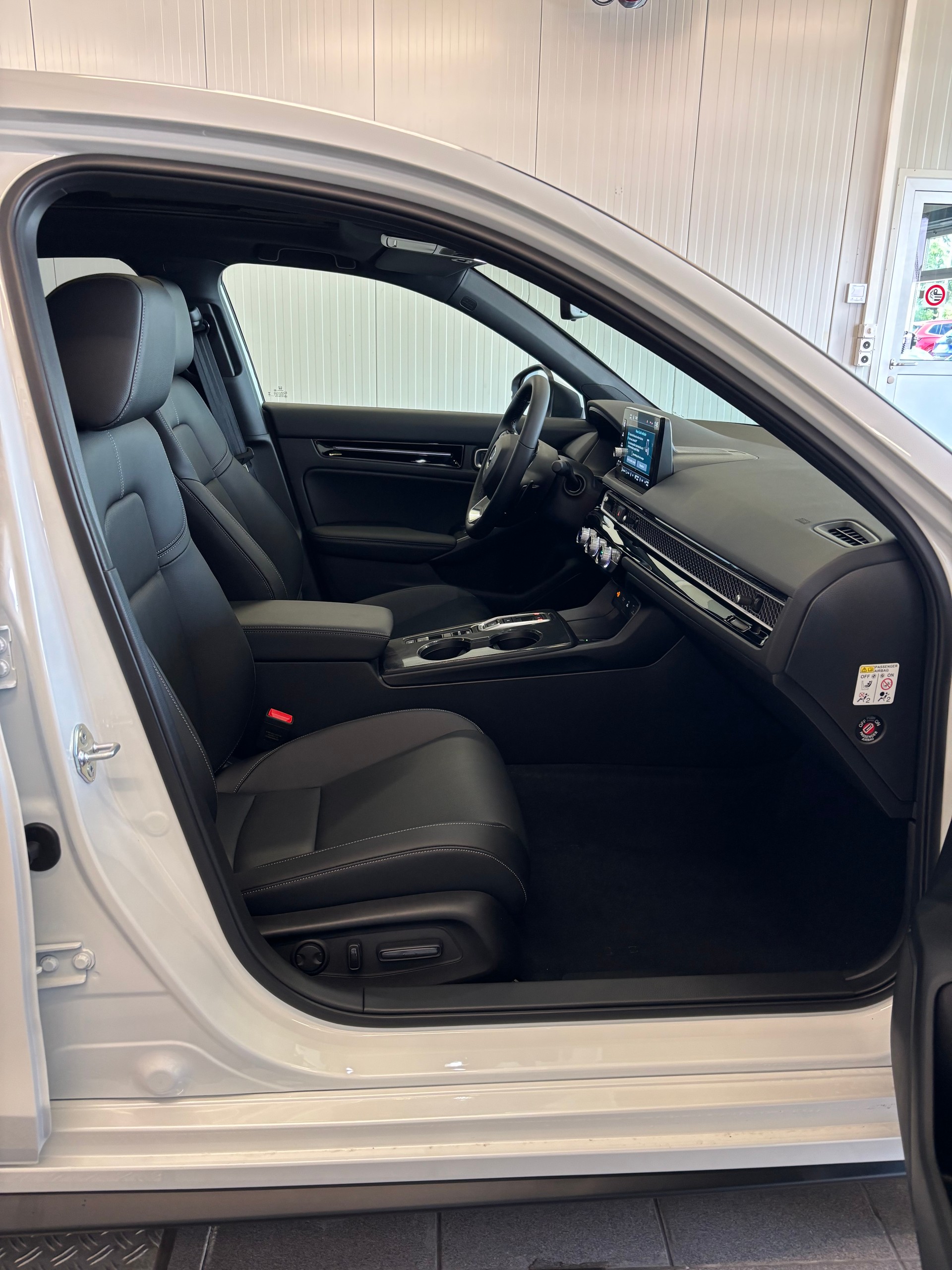 HONDA Civic 2.0 i-MMD HEV Advance-image-10