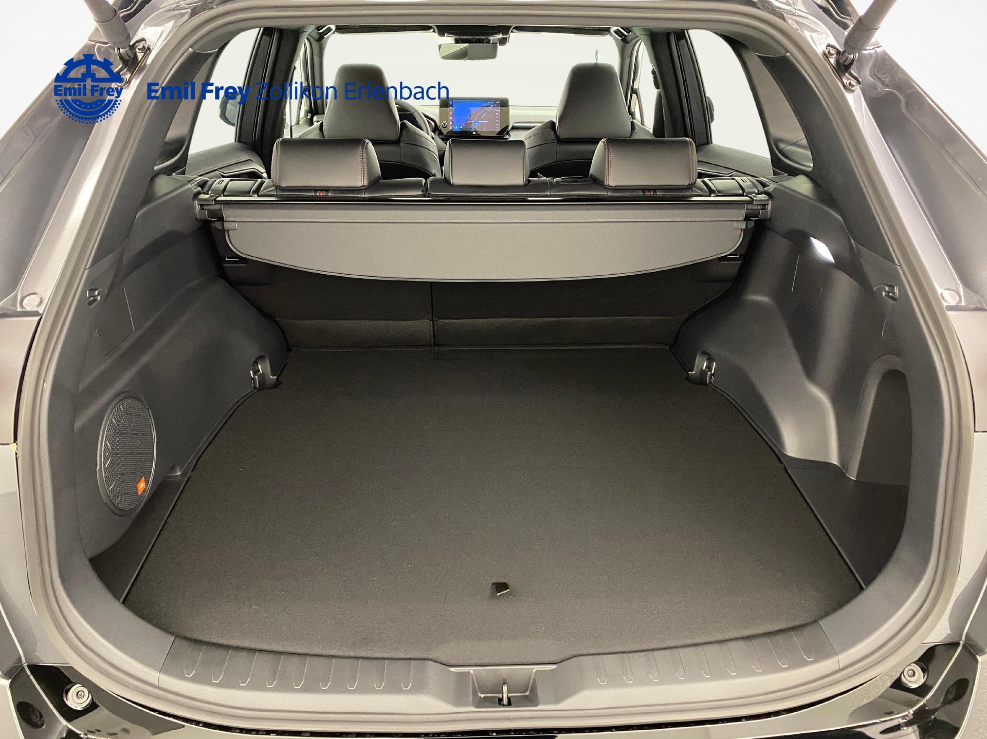 TOYOTA RAV4 2.5 Plug-In-Hybrid Platinum-image-6