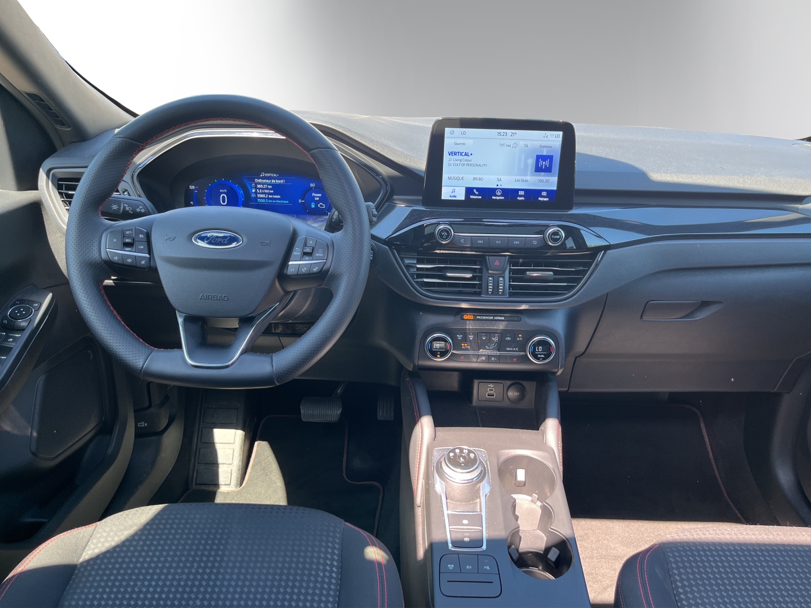 FORD Kuga 2.5 PHEV ST-Line 2WD-image-11