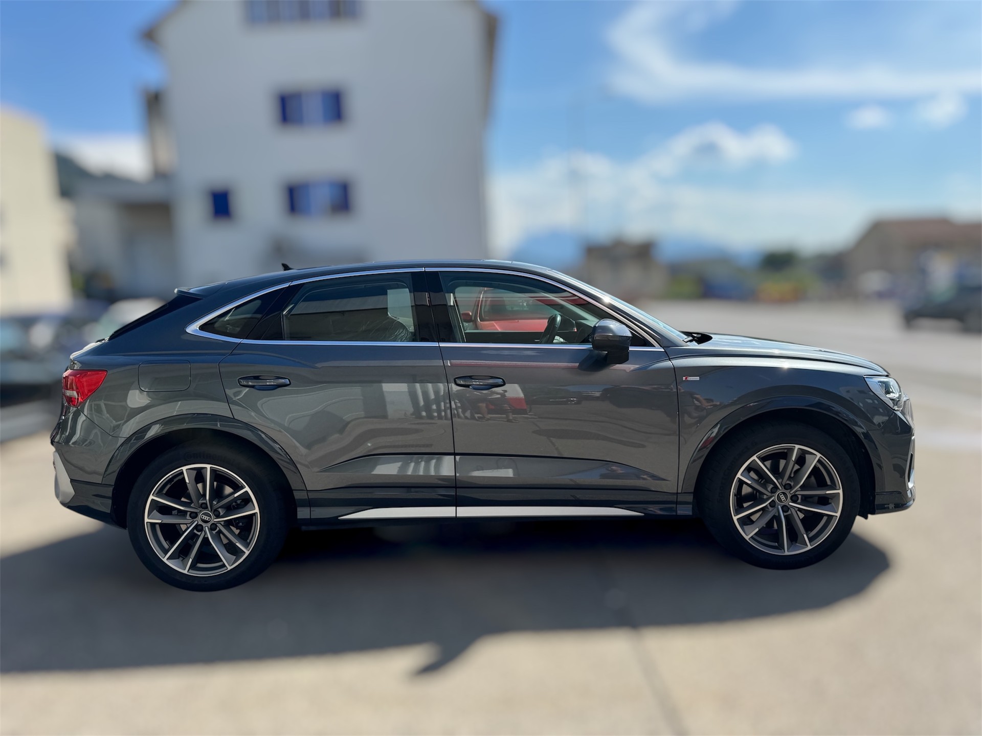 AUDI Q3 Sportback 45 TFSI quattro S-tronic-image-2