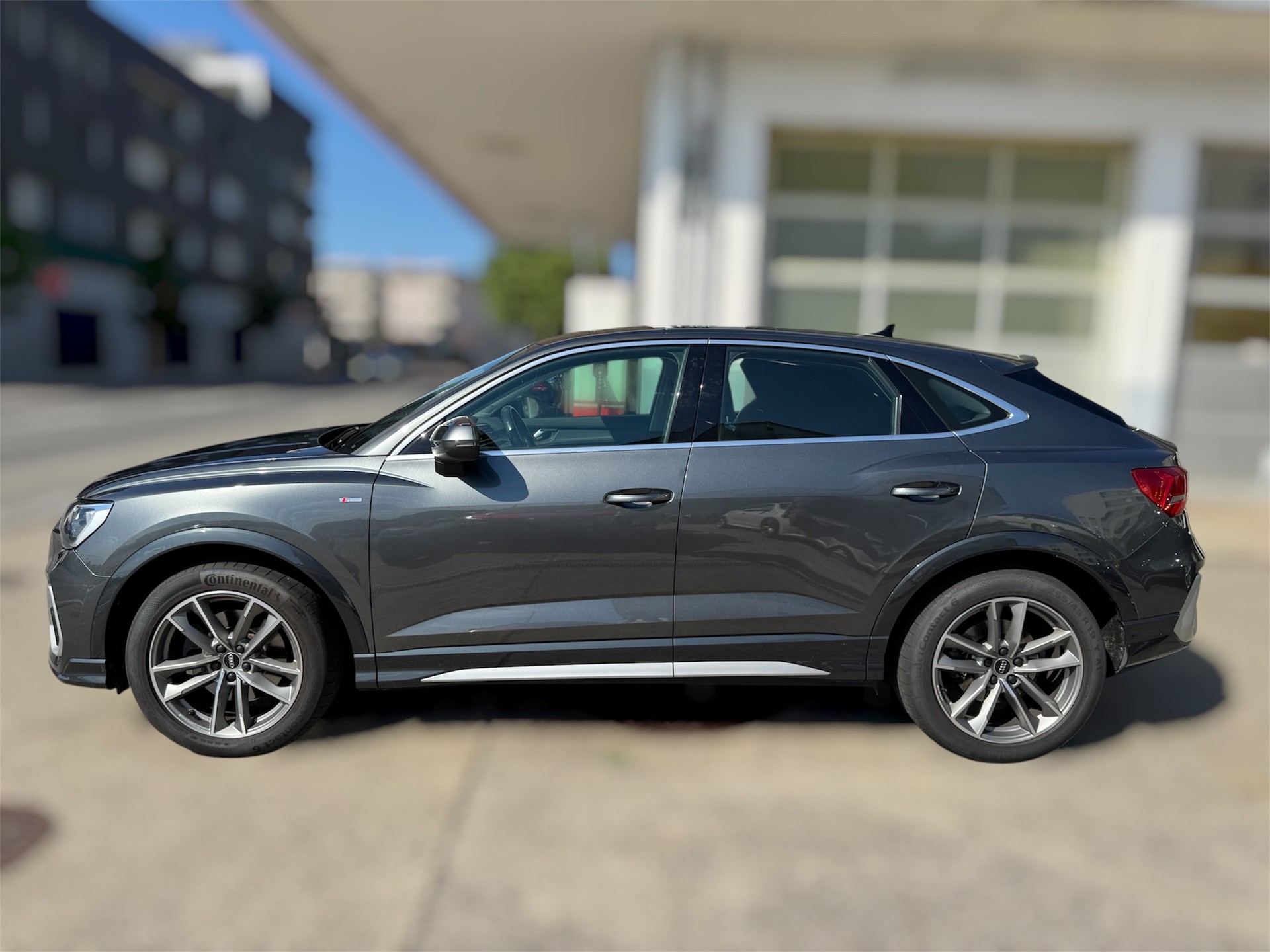 AUDI Q3 Sportback 45 TFSI quattro S-tronic-image-7