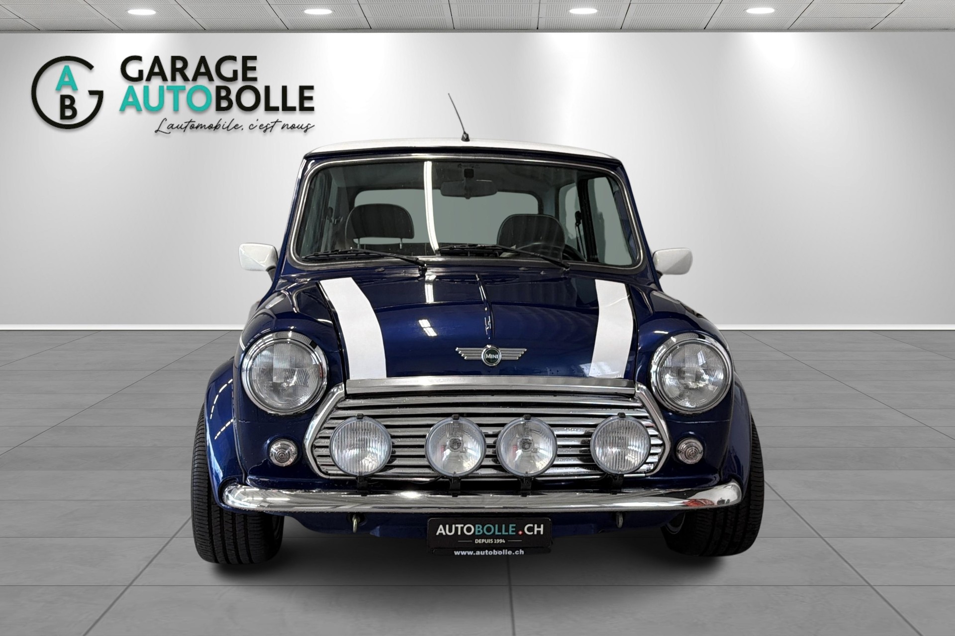 MINI Cooper 1.3i-showroom-element-1