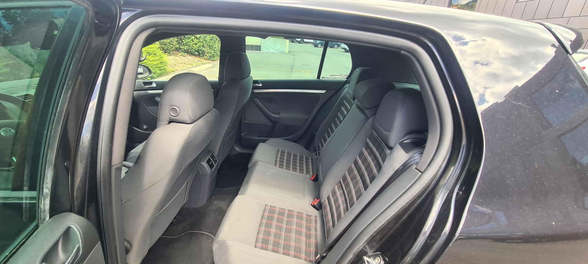 VW Golf 2.0 TFSI GTI-image-13