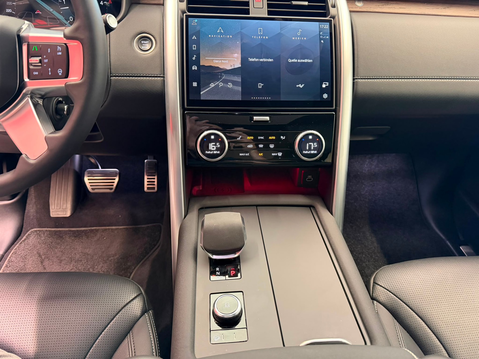 LAND ROVER Discovery 3.0D I6 350 Dynamic SE AWD Automatic-image-22