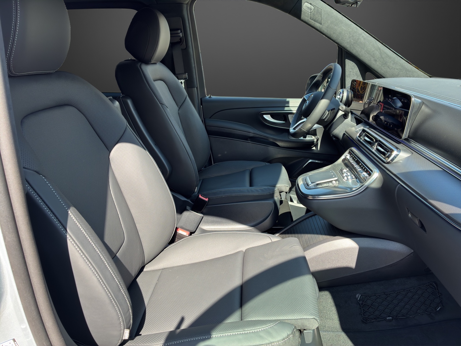 MERCEDES-BENZ V 300 d lang 4Matic Swiss Edition 9G-Tronic-image-7