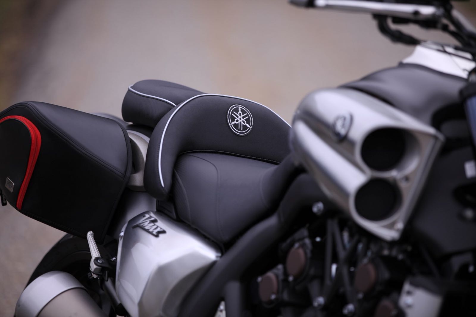 YAMAHA V-MAX-image-2