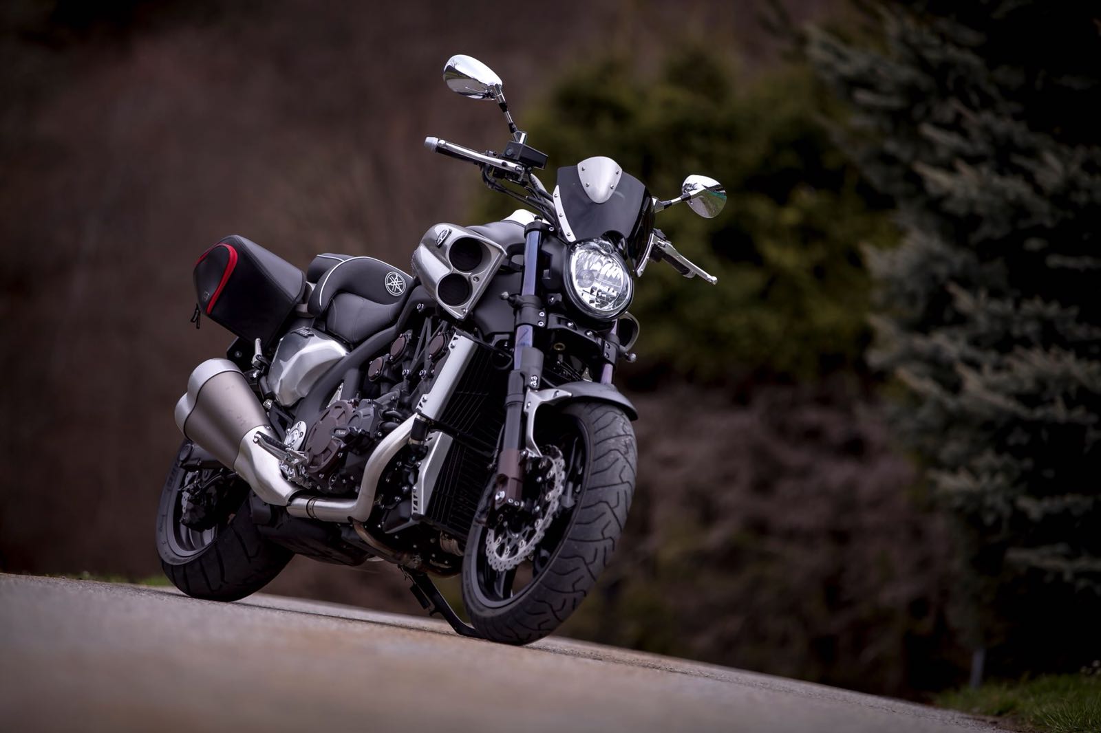 YAMAHA V-MAX-image-1