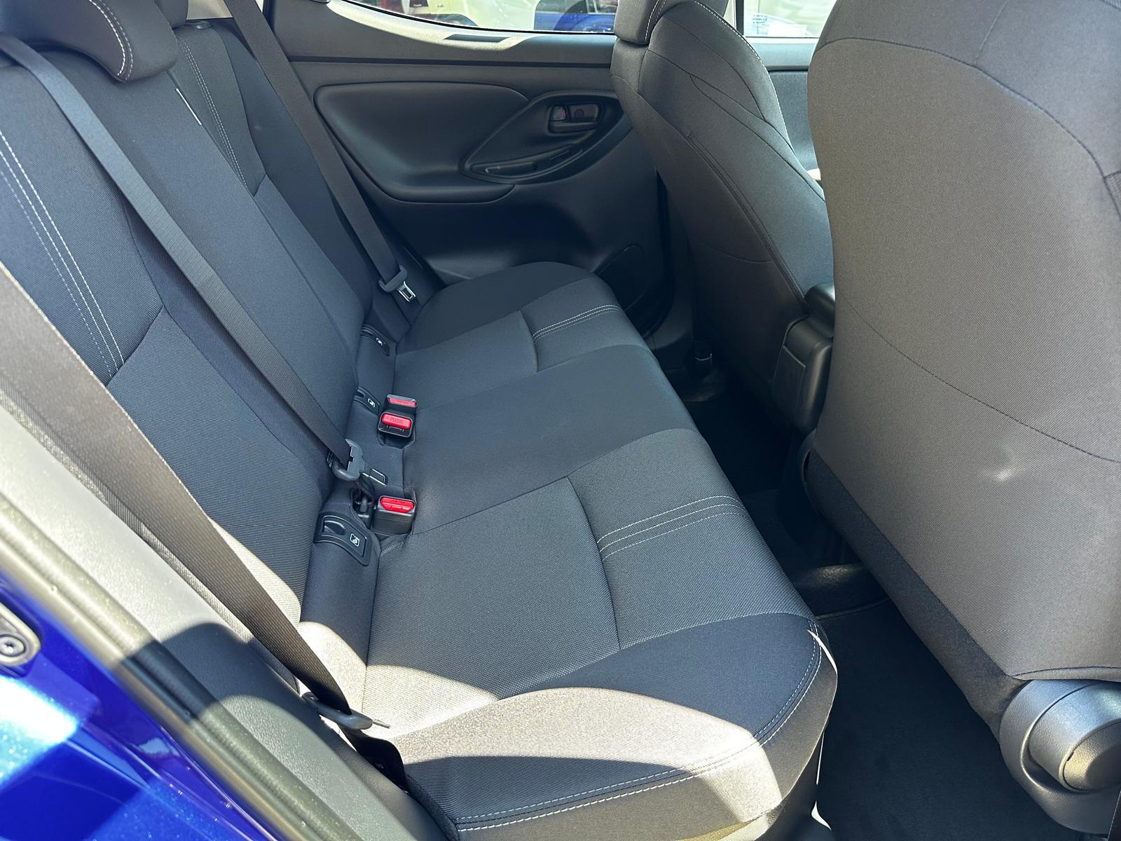 TOYOTA Yaris 1.5 VVT-i HSD Trend-image-11