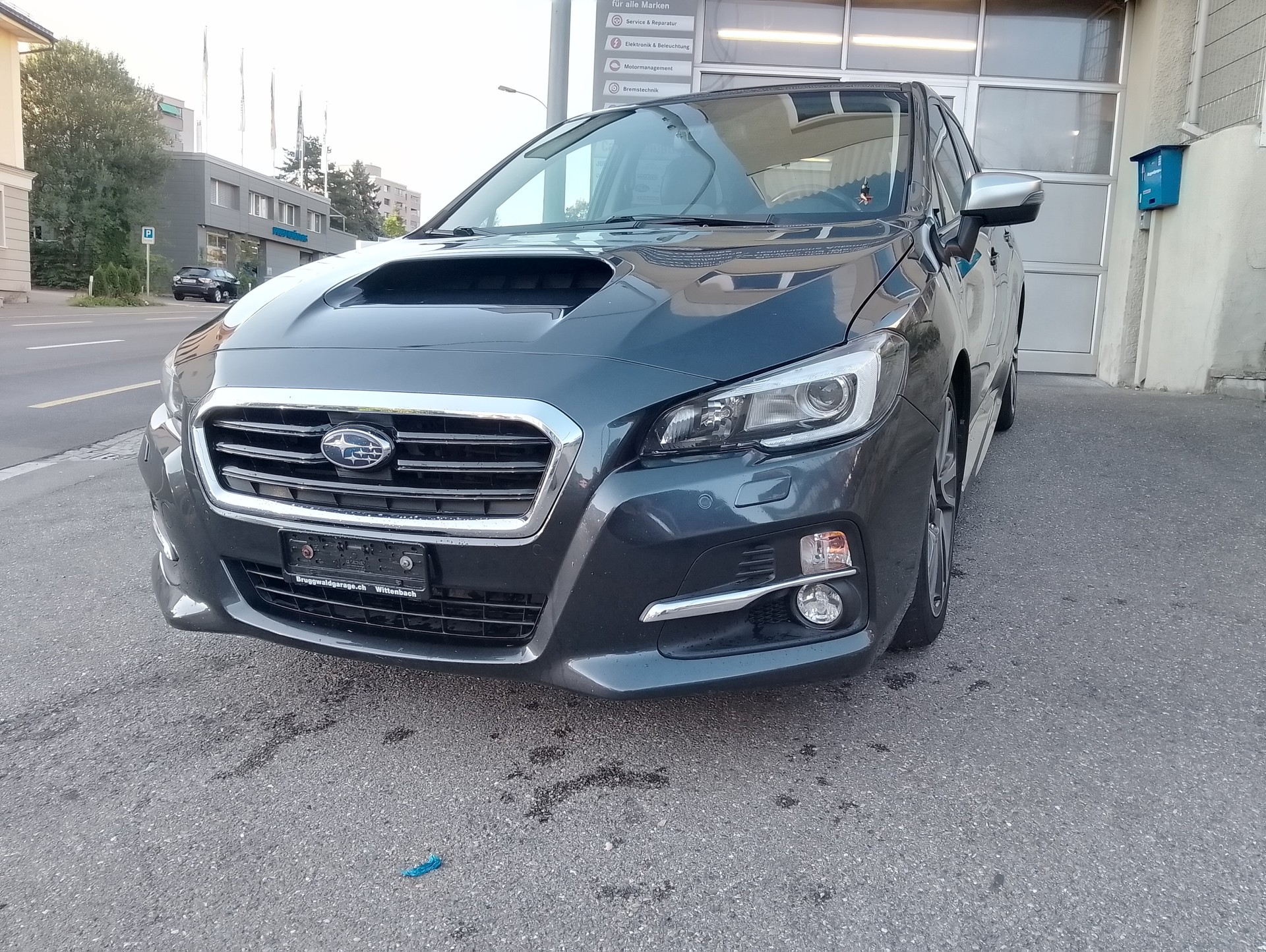SUBARU Levorg 1.6DIT Luxury S AWD Lineartronic-image-2
