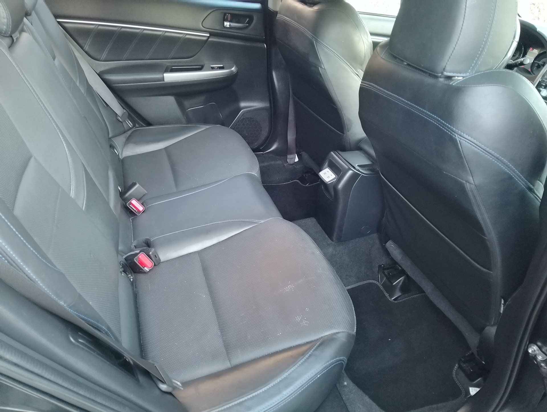 SUBARU Levorg 1.6DIT Luxury S AWD Lineartronic-image-15