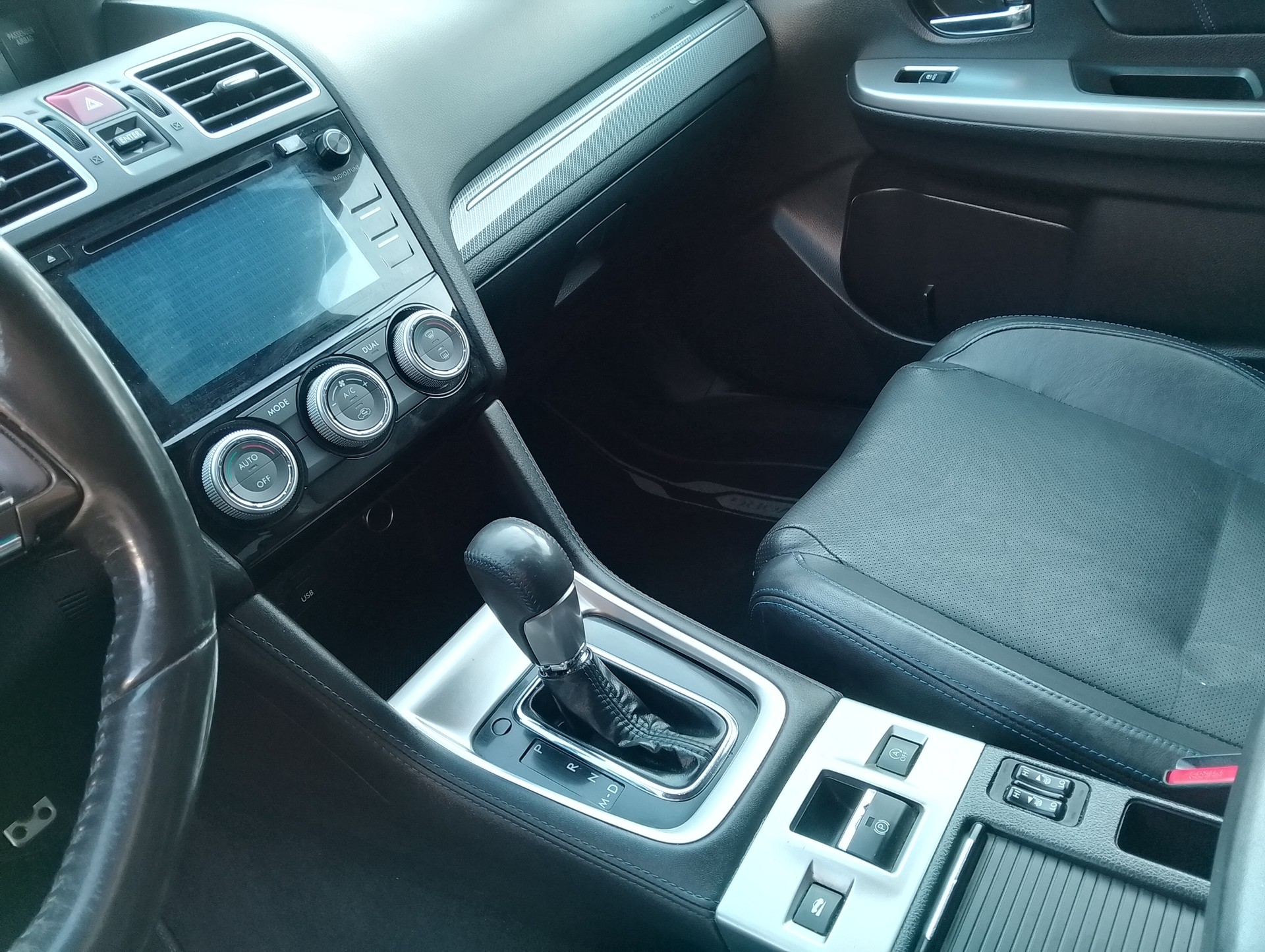 SUBARU Levorg 1.6DIT Luxury S AWD Lineartronic-image-13